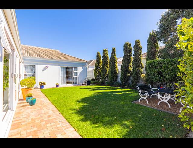 4 BEDROOM FREESTANDING FOR SALE IN SUNNINGDALE